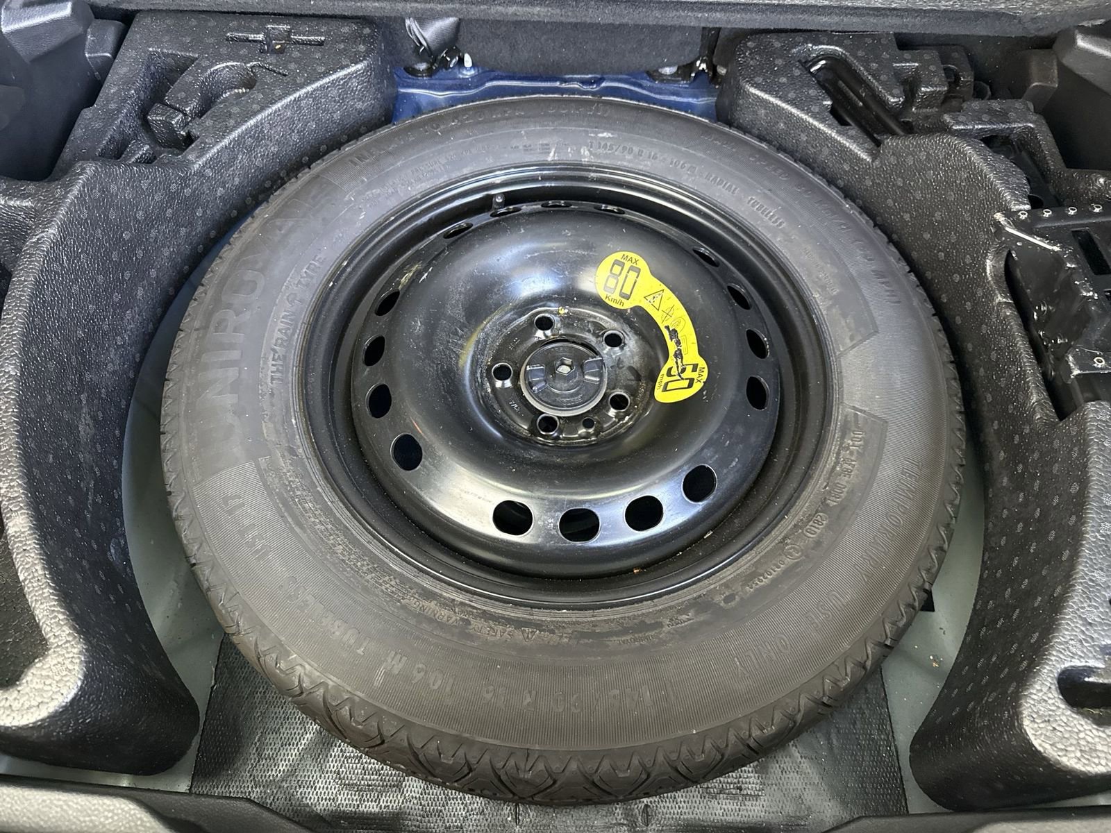 Used 2020 Jeep Renegade Latitude w/ UConnect 8.4 Nav Group image 40