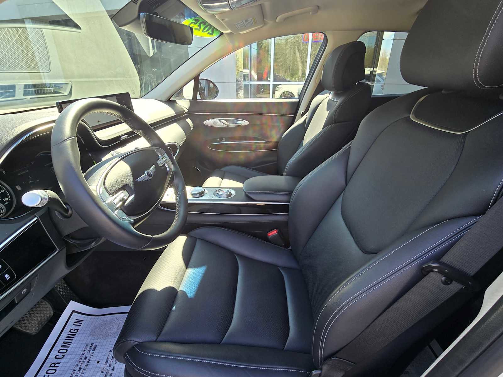Used 2025 Genesis GV70 2.5T AWD/4WD image 2