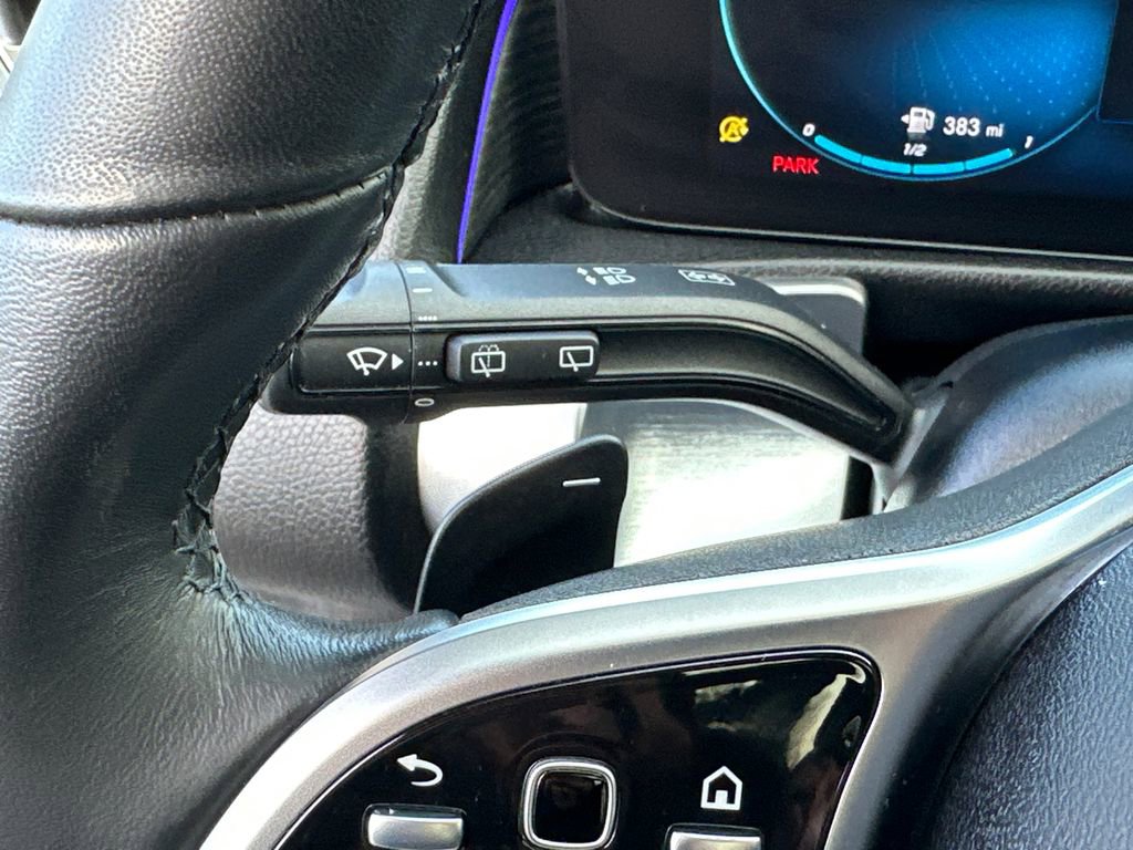 Used 2023 Mercedes-Benz GLB 250 4MATIC image 39