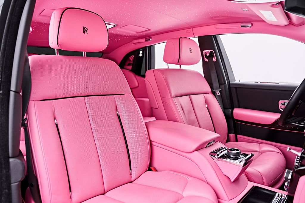 Used 2024 Rolls-Royce Phantom Sedan w/ The Phantom Package RWD image 50
