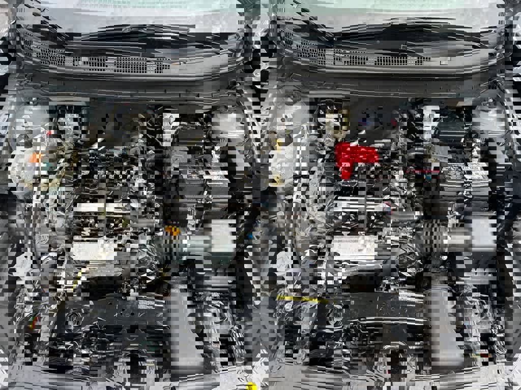 Used 2024 Nissan Kicks SR image 24