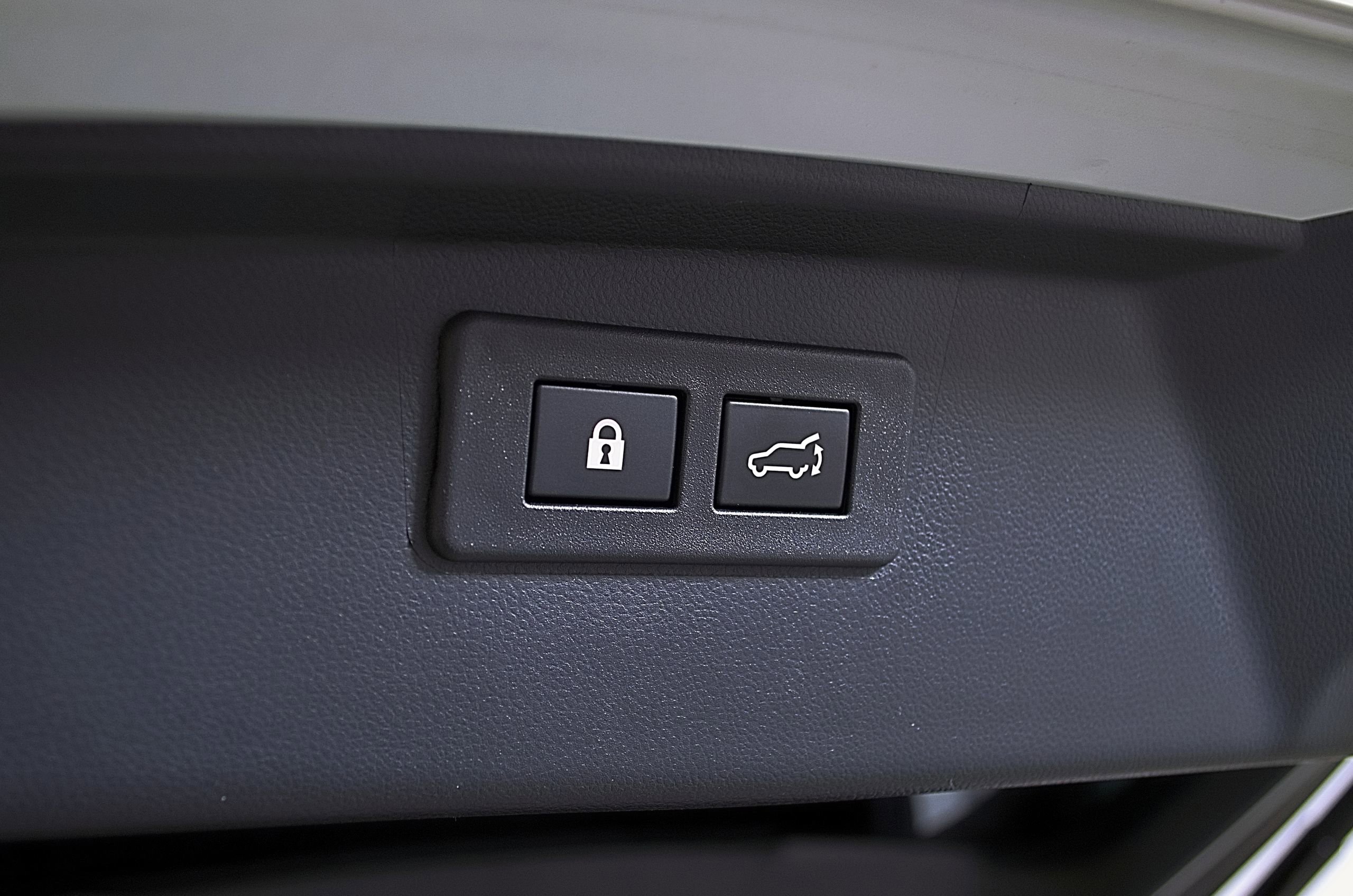 Used 2022 Subaru Outback Premium image 12