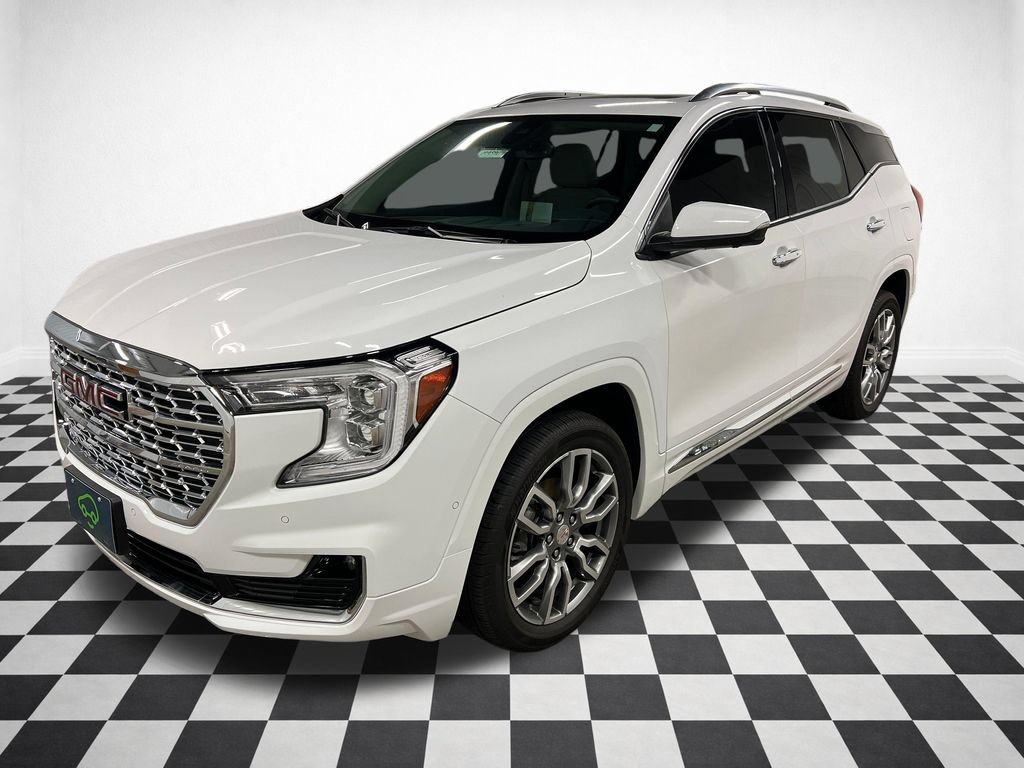 Certified 2024 GMC Terrain Denali w/ Denali Premium Package AWD/4WD image 5
