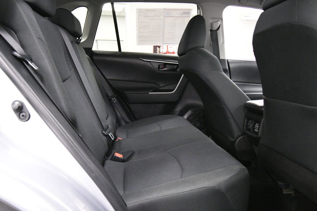 Certified 2024 Toyota RAV4 LE image 21