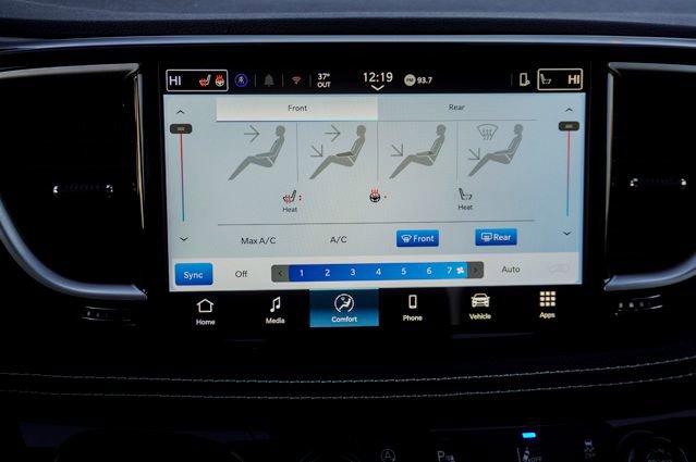 New 2026 Chrysler Pacifica Select image 18