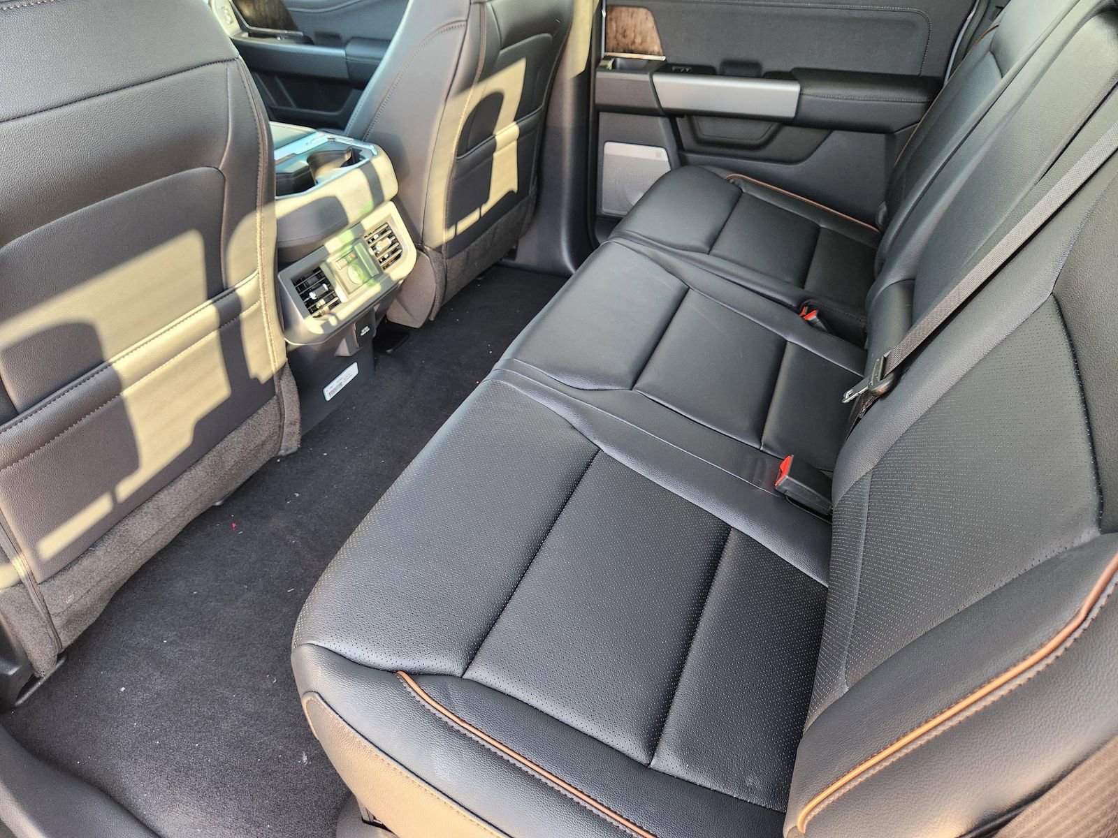 New 2026 Ford F250 Lariat w/ Black Appearance Package image 25