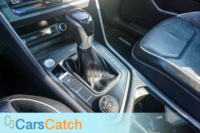Used 2022 Volkswagen Tiguan SEL R-Line AWD/4WD image 37