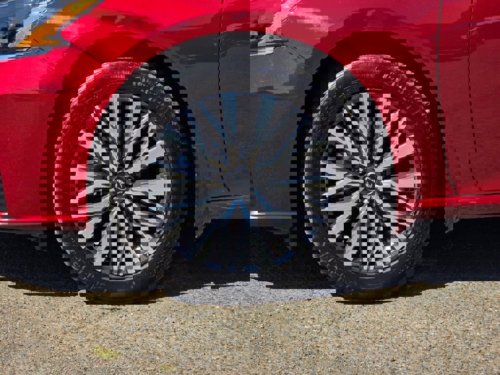 Used 2024 Nissan Altima 2.5 SV image 25