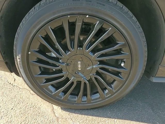 Used 2022 Lincoln Corsair Reserve w/ Equipment Group 201A image 10