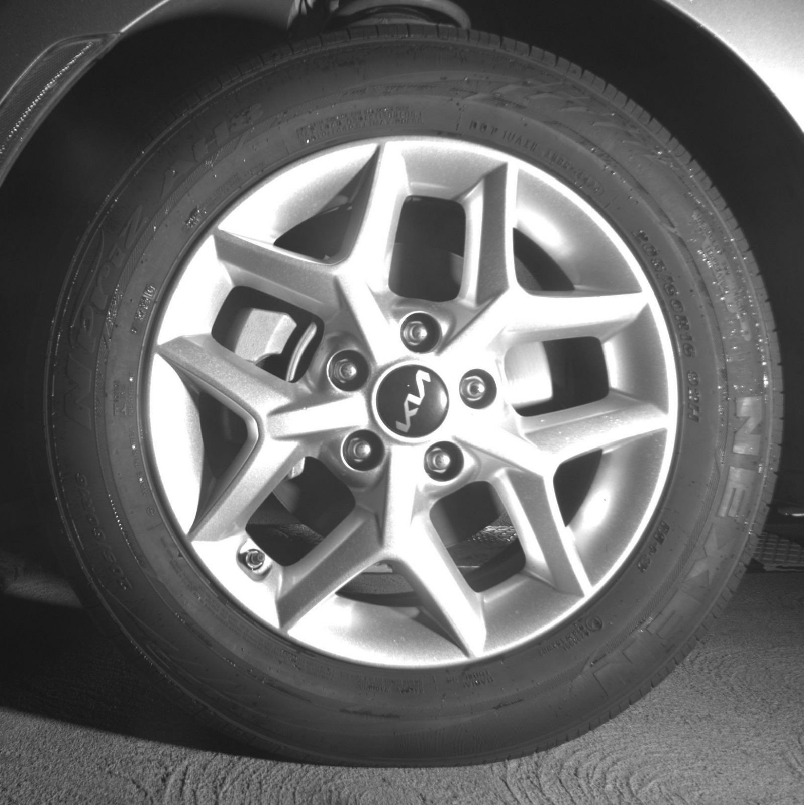 Used 2025 Kia Soul LX w/ LX Technology Package FWD image 22