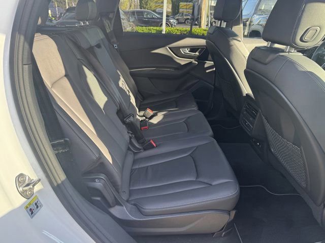 Certified 2025 Audi Q7 2.0T Premium AWD/4WD image 31