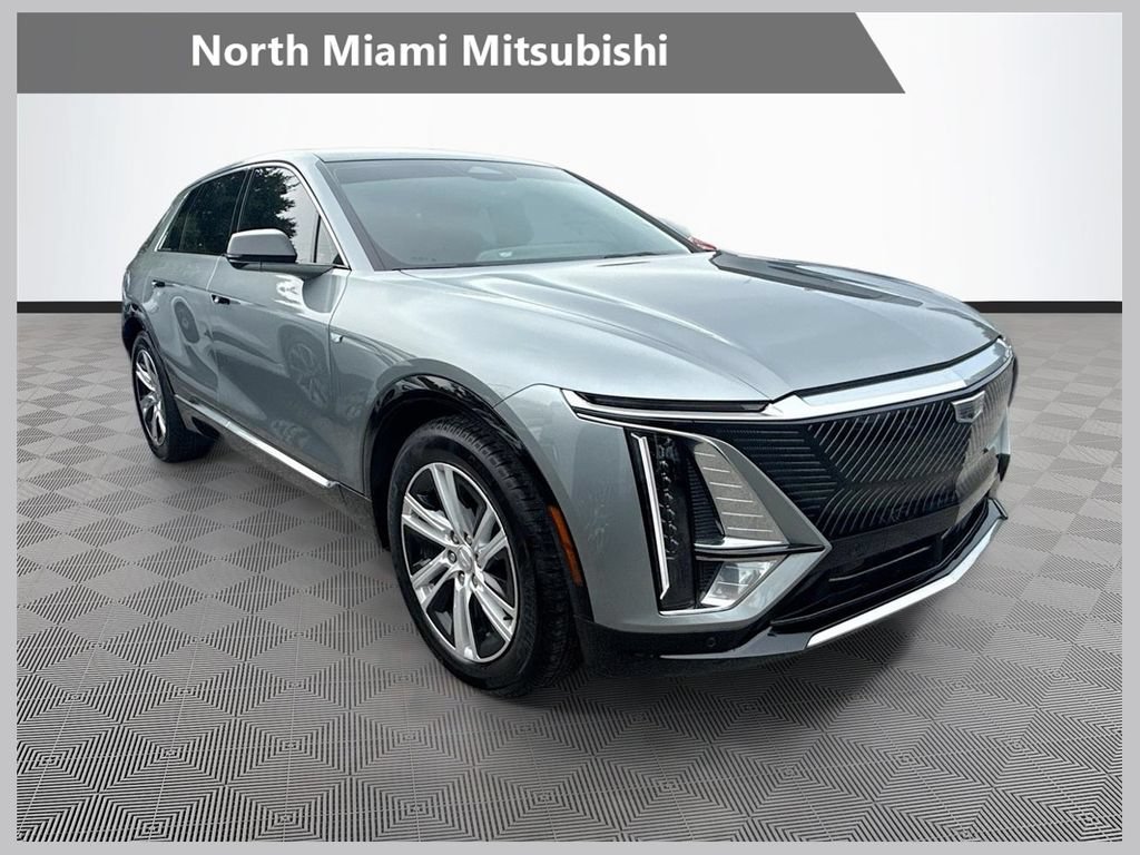 Used 2024 Cadillac Lyriq Tech RWD image 1