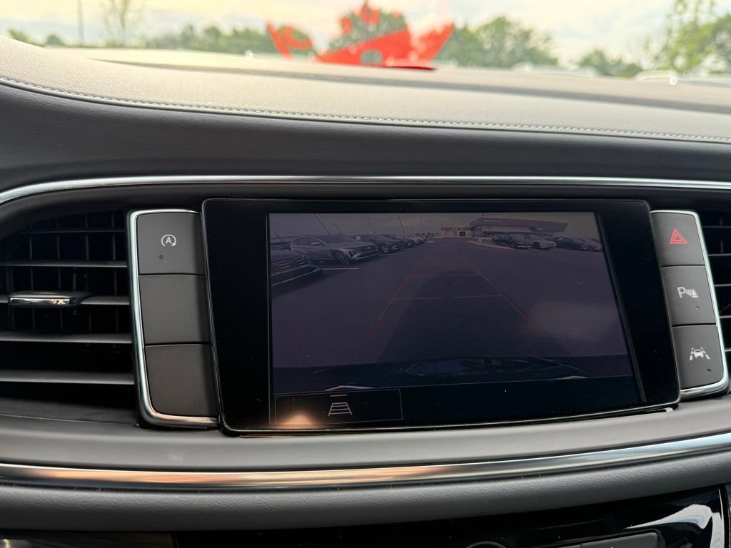 Used 2024 Buick Enclave Essence FWD image 16