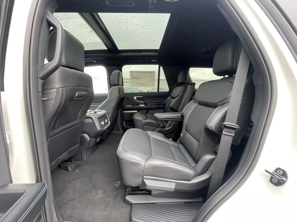 New 2025 Ford Expedition Platinum w/ Stealth Performance Package image 17