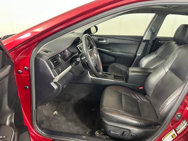 Used 2015 Toyota Camry SE image 12