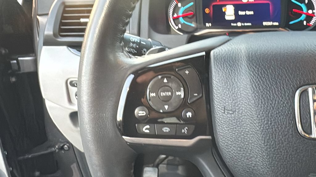 Used 2022 Honda Pilot Touring image 17