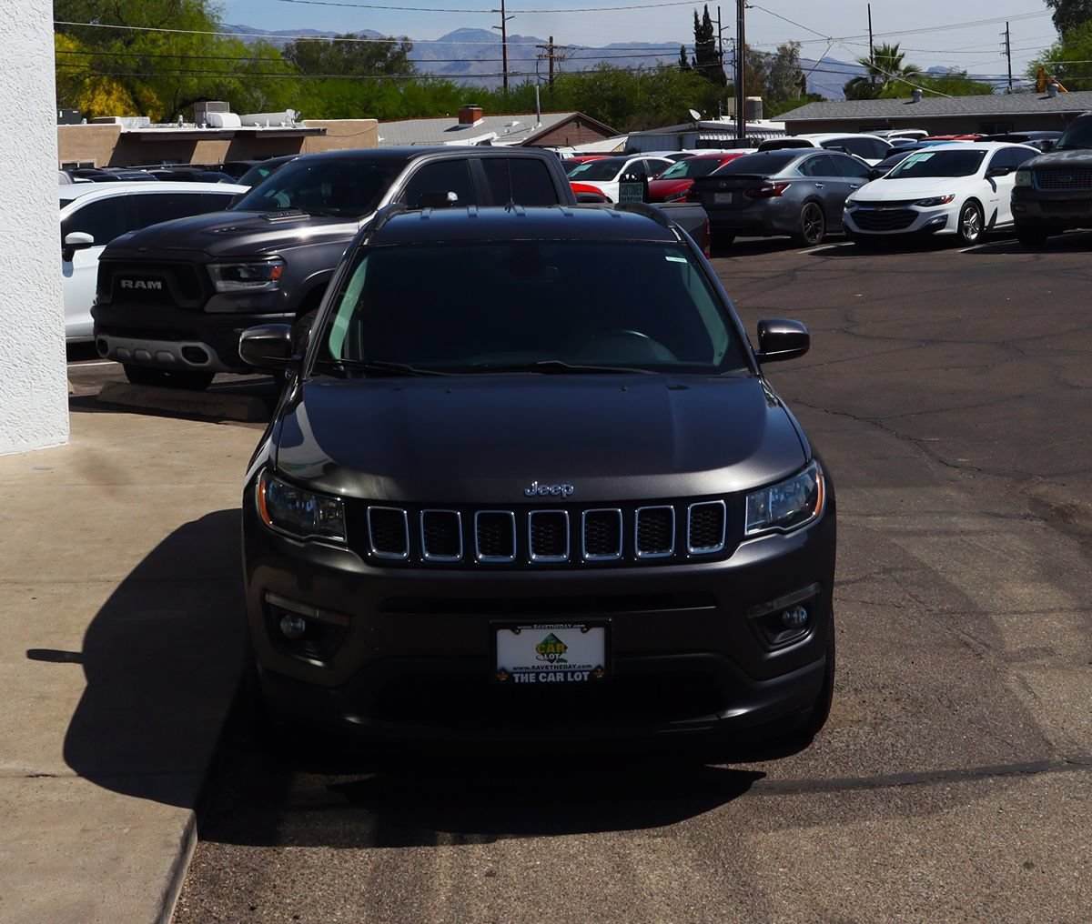 Used 2019 Jeep Compass Latitude FWD image 15