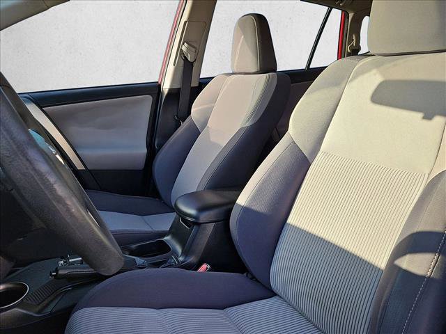 Used 2014 Toyota RAV4 XLE image 10