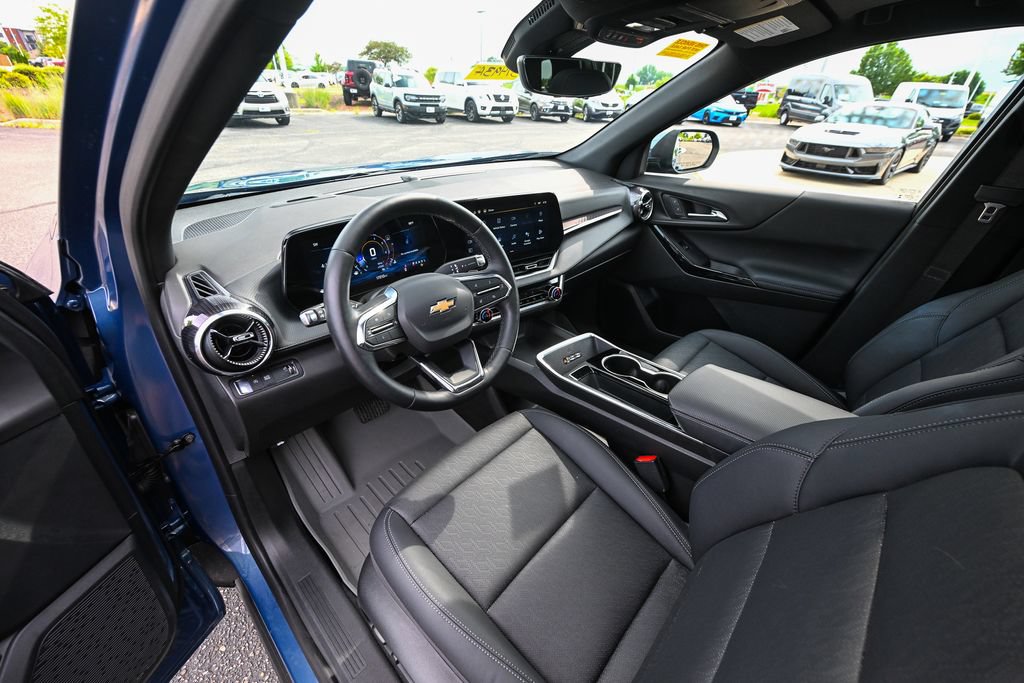 Used 2025 Chevrolet Equinox LT w/ Convenience Package II FWD image 18