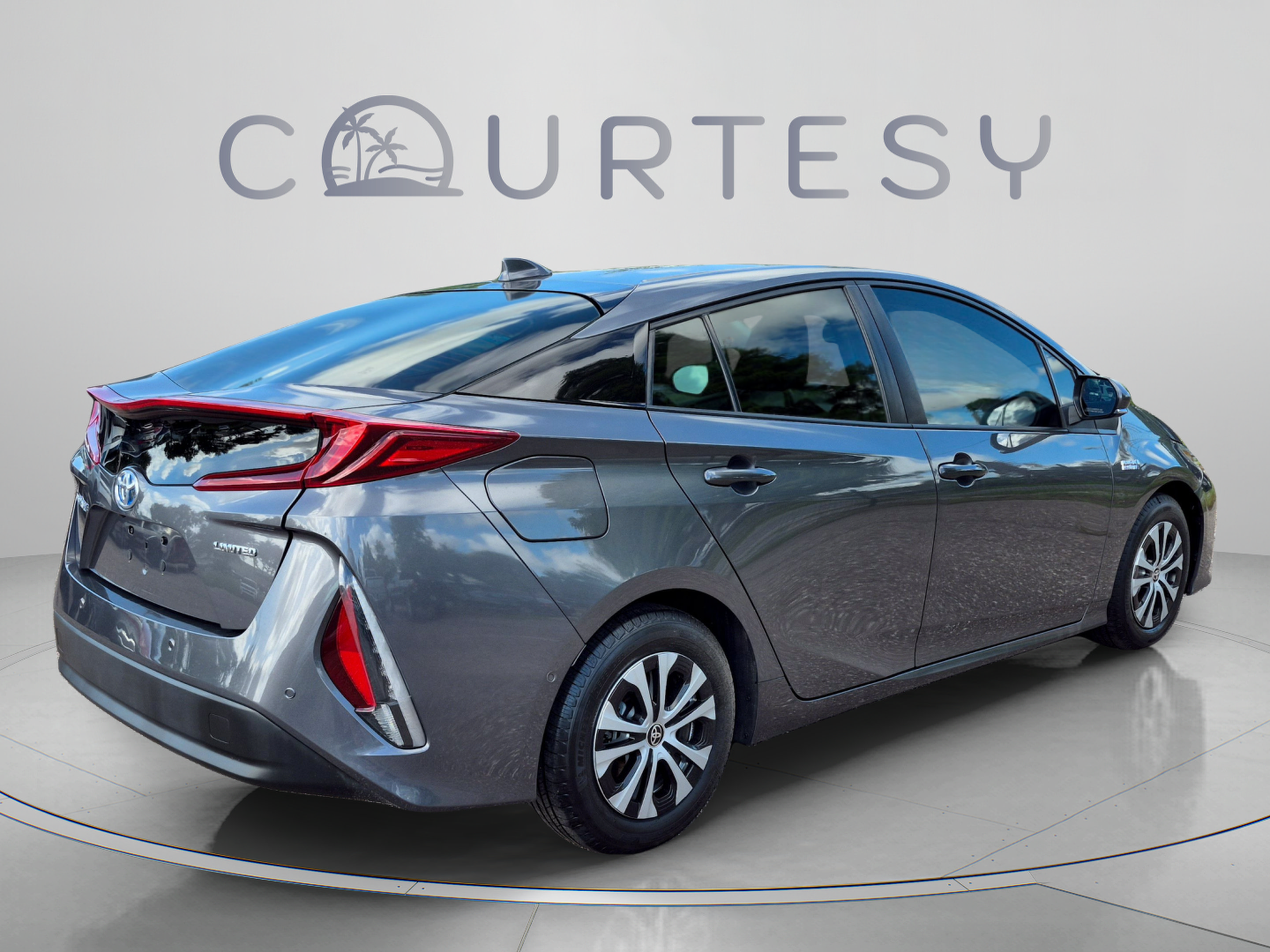 Used 2022 Toyota Prius Prime Limited FWD image 7