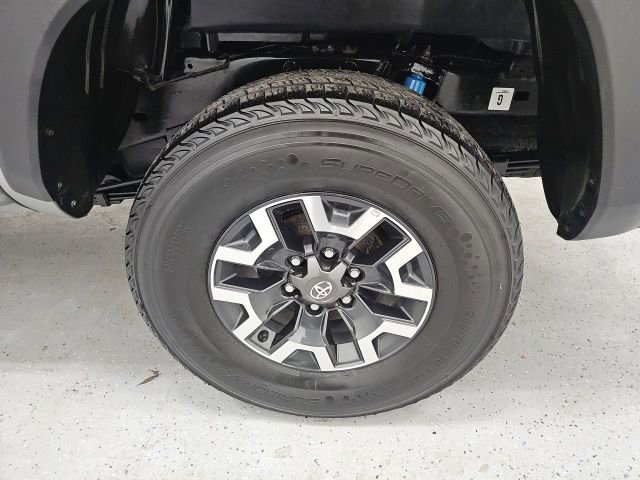 Used 2023 Toyota Tacoma TRD Off-Road image 10