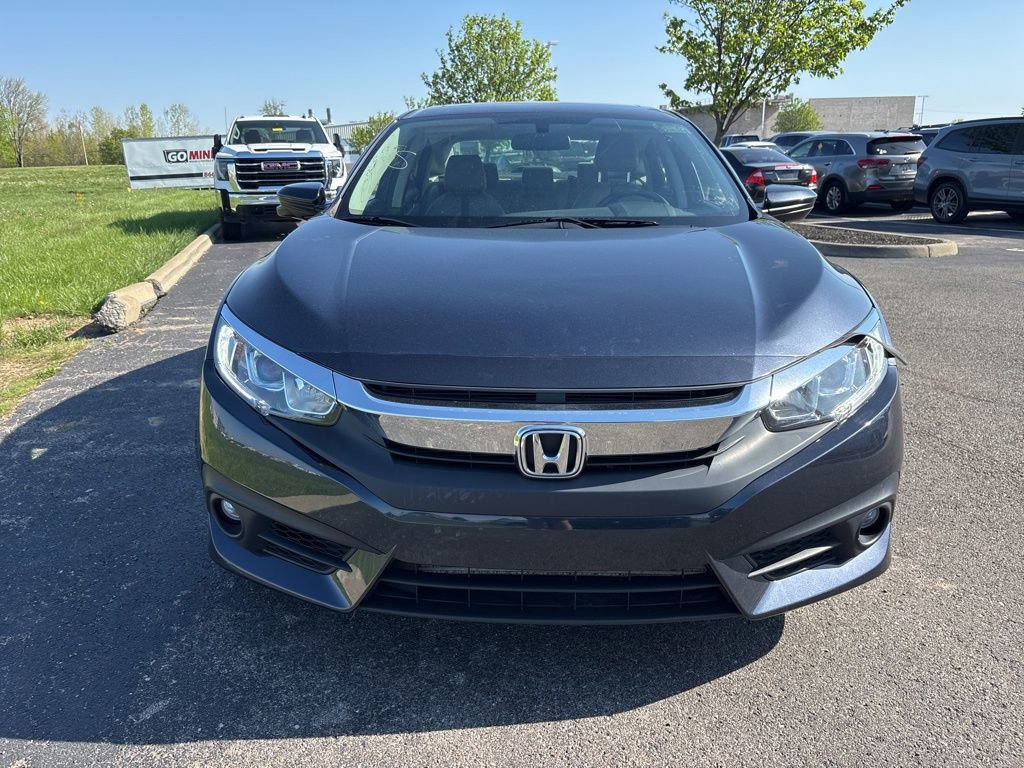 Used 2018 Honda Civic EX-T image 2