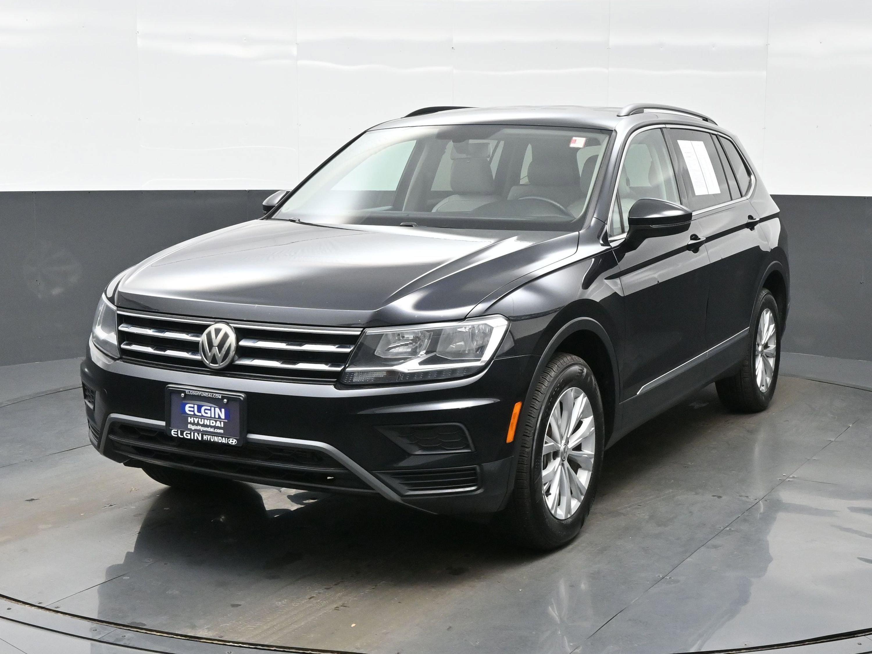 Used 2018 Volkswagen Tiguan SE image 1