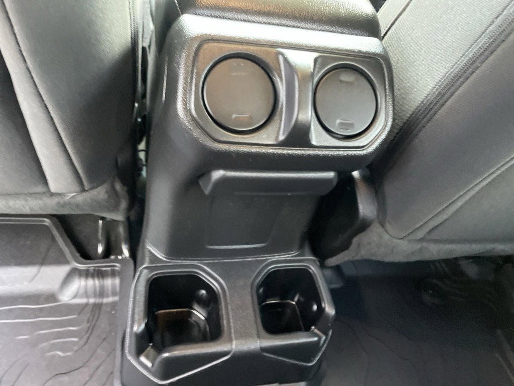 Used 2022 Jeep Gladiator Sport image 11