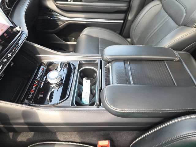 Used 2025 Jeep Grand Wagoneer L Series II Obsidian w/ Quick Order Packagew 28T AWD/4WD image 33