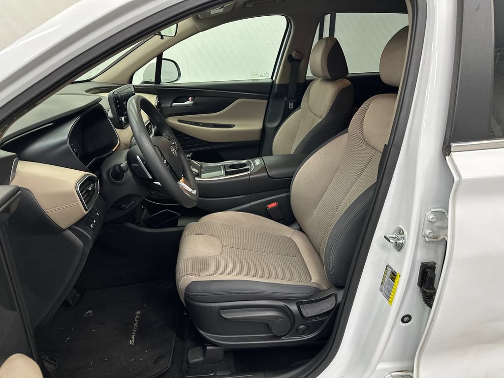 Used 2021 Hyundai Santa Fe SE FWD image 9