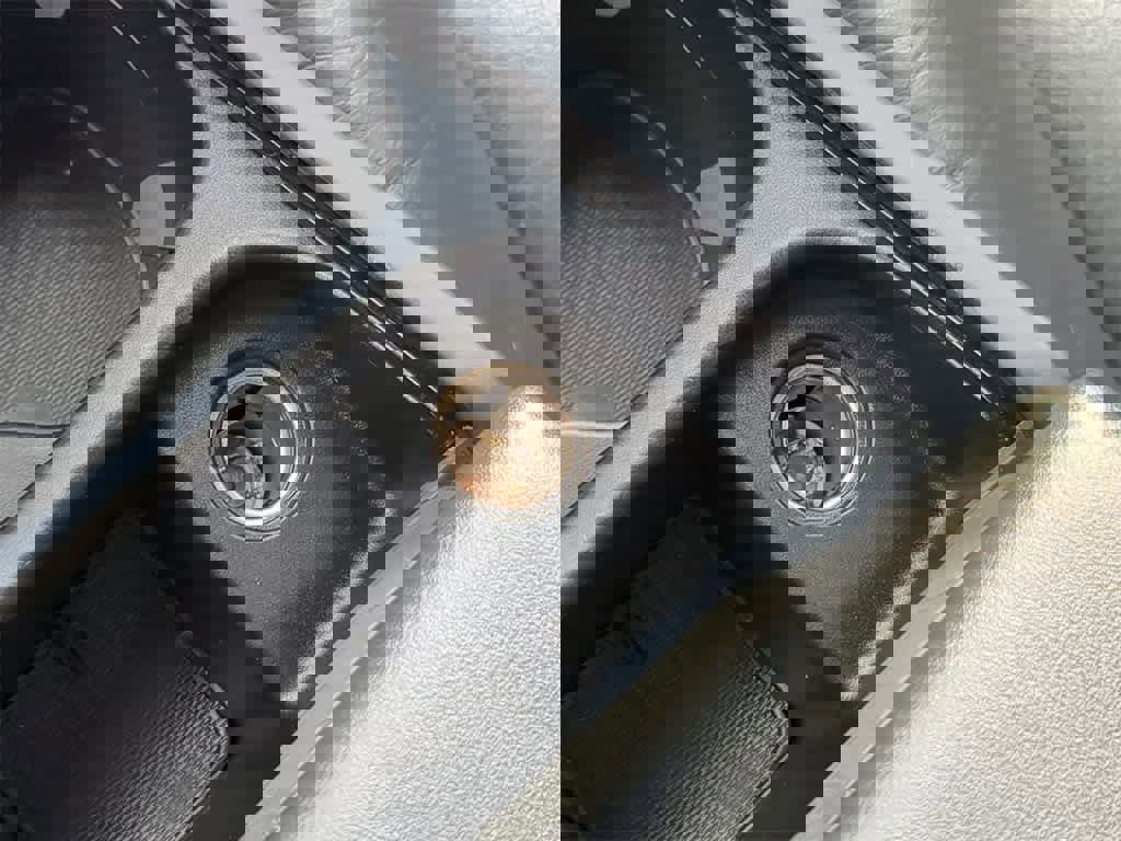 Used 2008 Volvo XC70 3.2 image 27