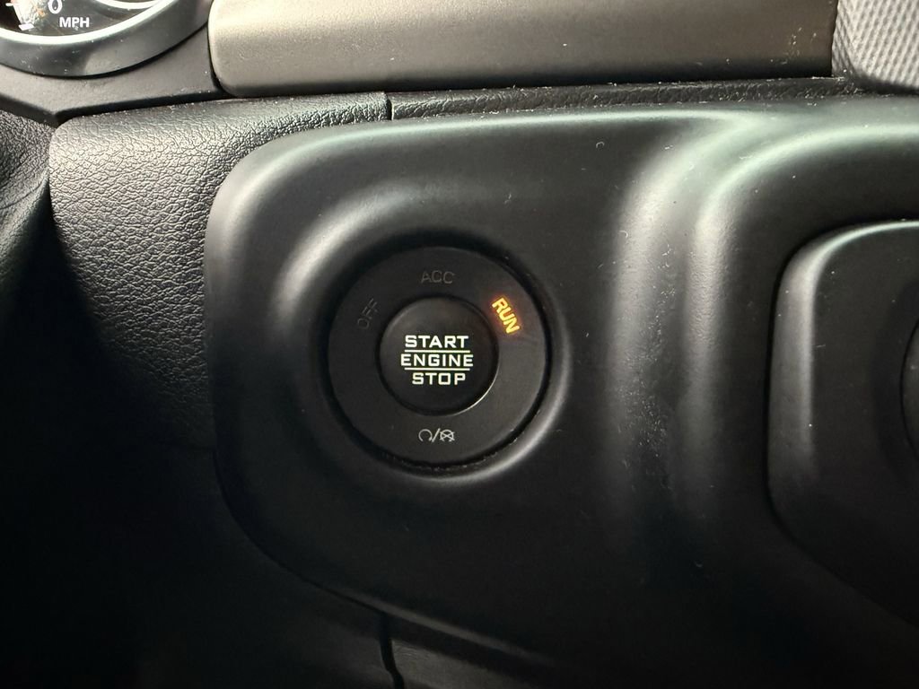 Used 2021 Jeep Gladiator Sport image 20