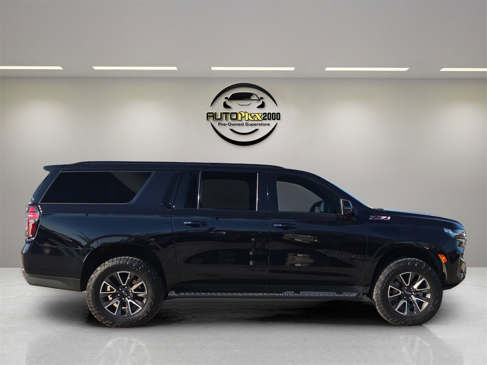 Used 2022 Chevrolet Suburban Z71 w/ Z71 Off-Road Package image 8