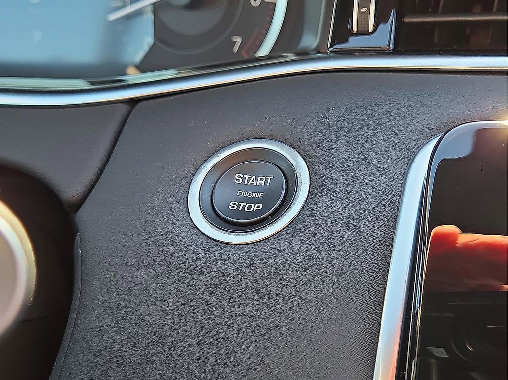 Used 2023 Land Rover Range Rover Evoque SE image 28