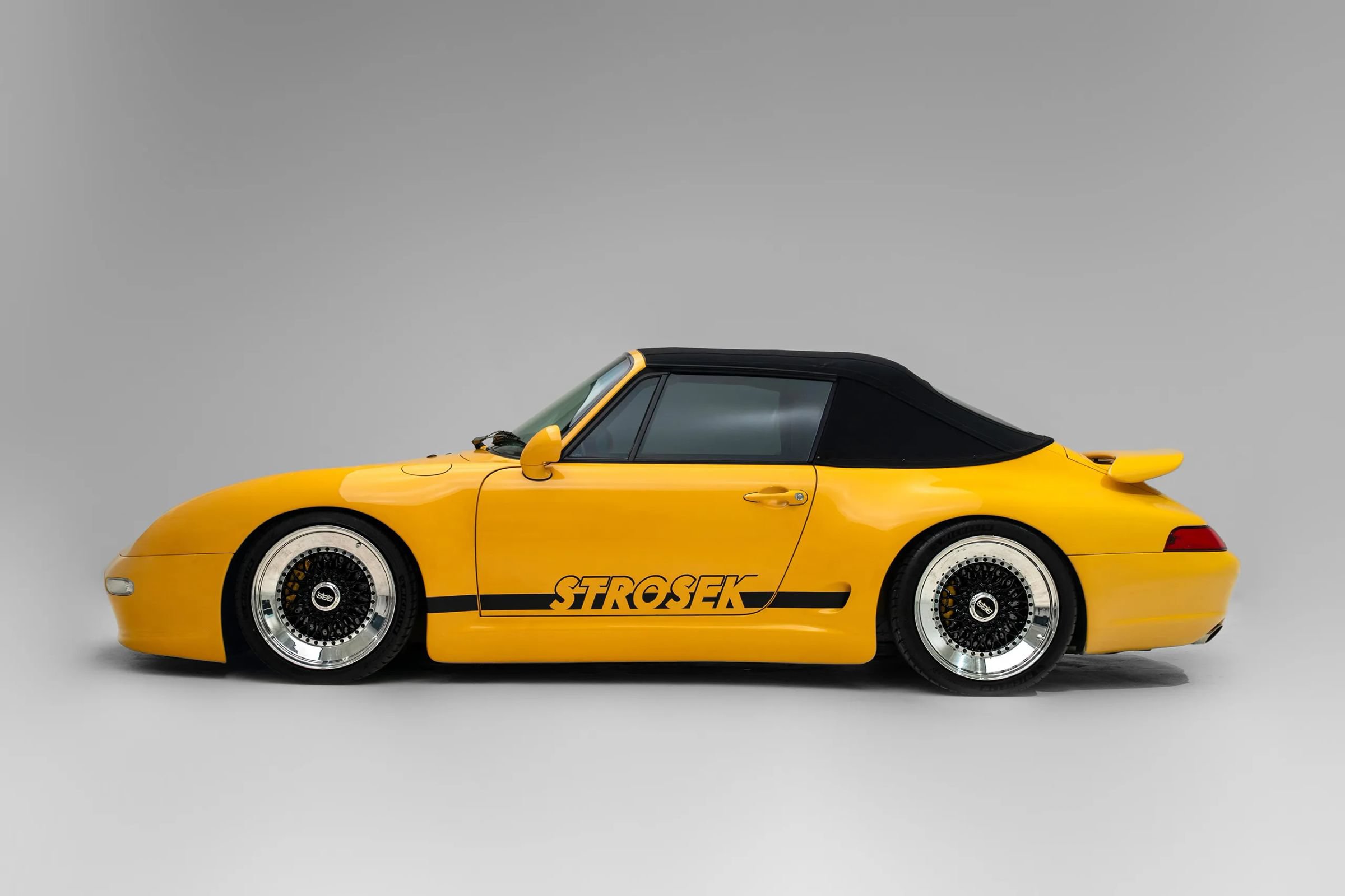 Used 1995 Porsche 911 Cabriolet image 11