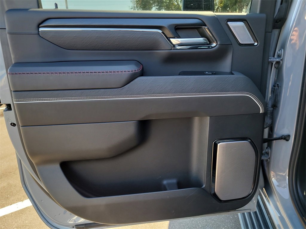 Used 2024 GMC Sierra 2500 AT4X w/ AT4X AEV Edition image 14