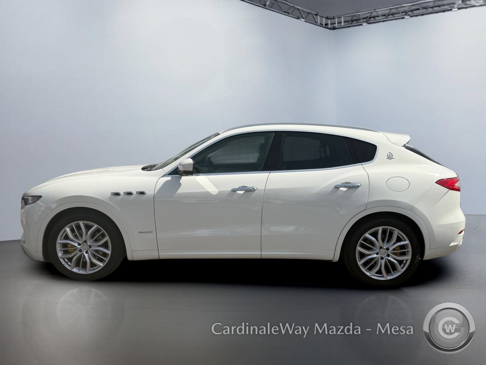Used 2019 Maserati Levante GranLusso AWD/4WD image 8