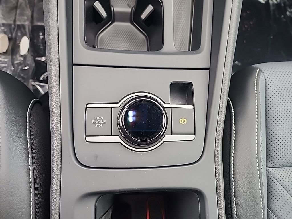 New 2025 Volkswagen Tiguan SE image 17