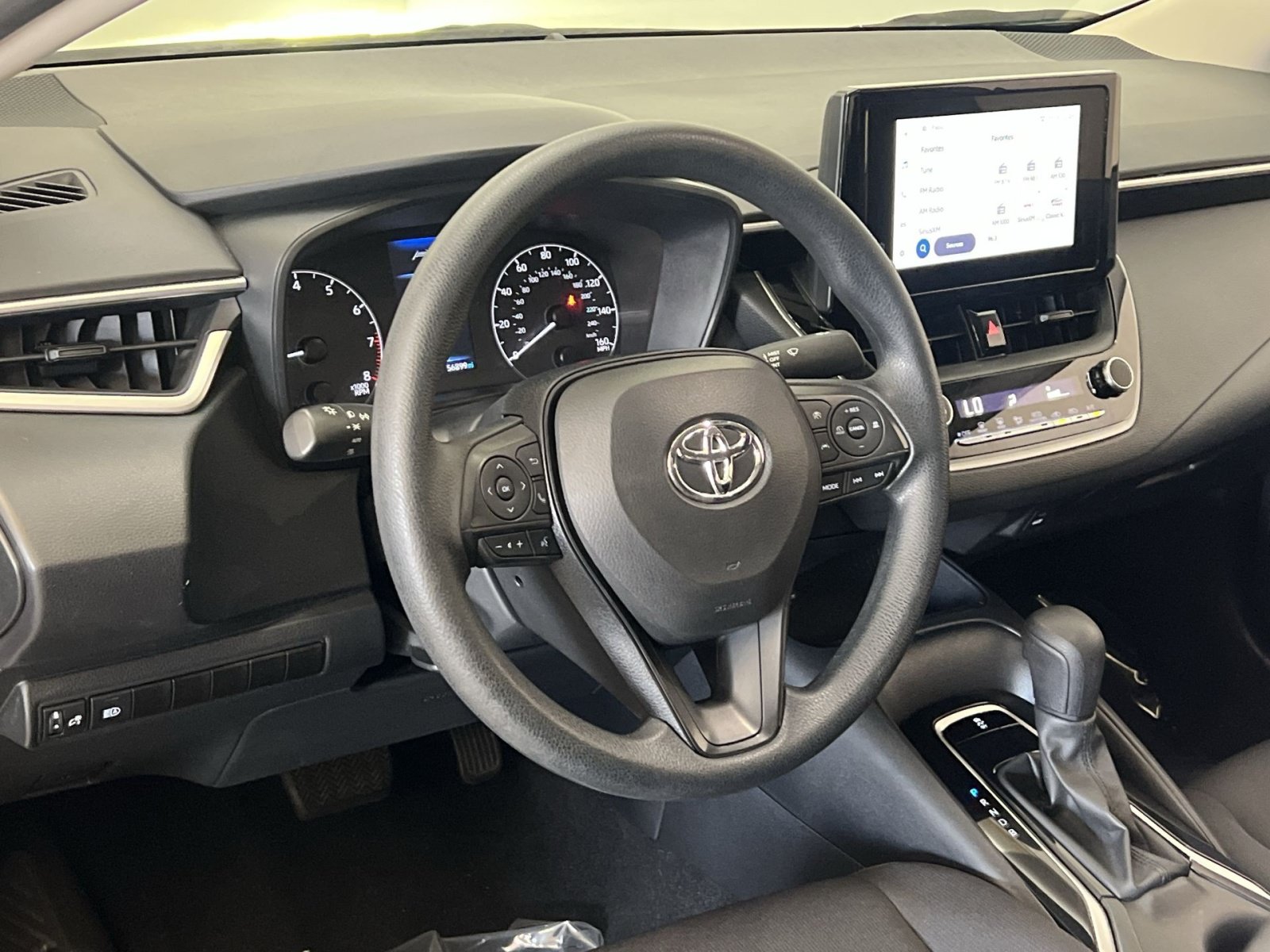 Used 2024 Toyota Corolla LE FWD image 15