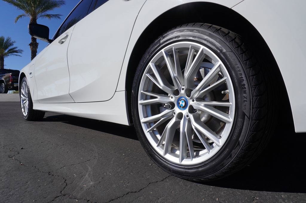 Used 2023 BMW 330e w/ Driving Assistance Package image 6