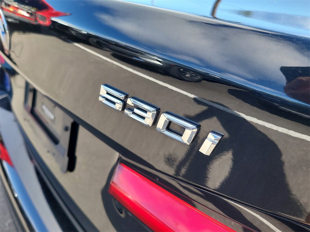 Used 2021 BMW 530i w/ M Sport Package image 6
