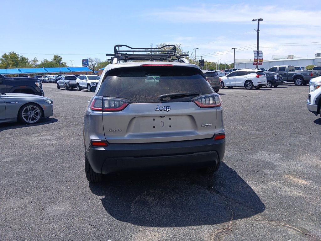 Used 2019 Jeep Cherokee Latitude w/ Popular Appearance Group AWD/4WD image 4