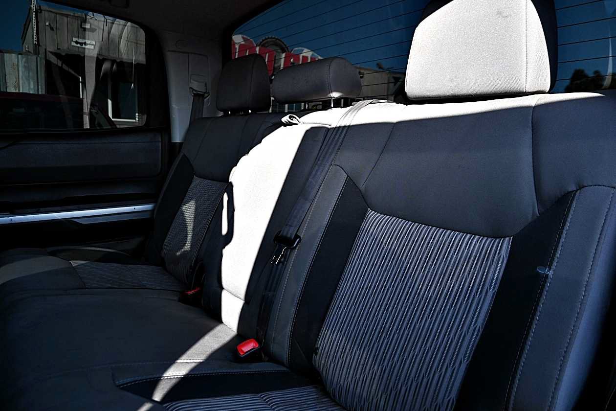 Used 2017 Toyota Tundra SR5 w/ SR5 Upgrade Package RWD image 8