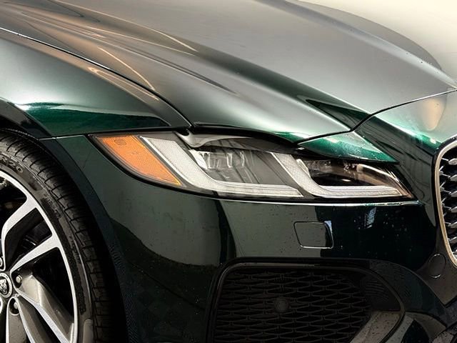 New 2024 Jaguar XF R-Dynamic SE image 13