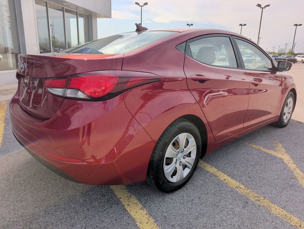 Used 2016 Hyundai Elantra SE FWD image 7