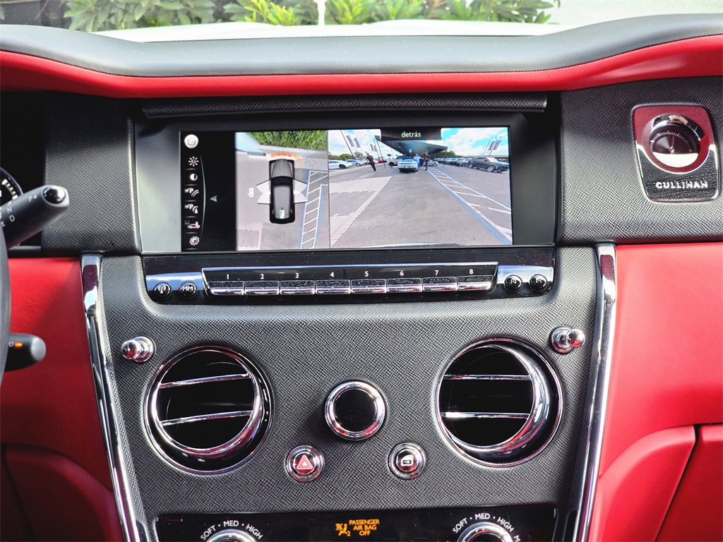 Used 2022 Rolls-Royce Cullinan image 20