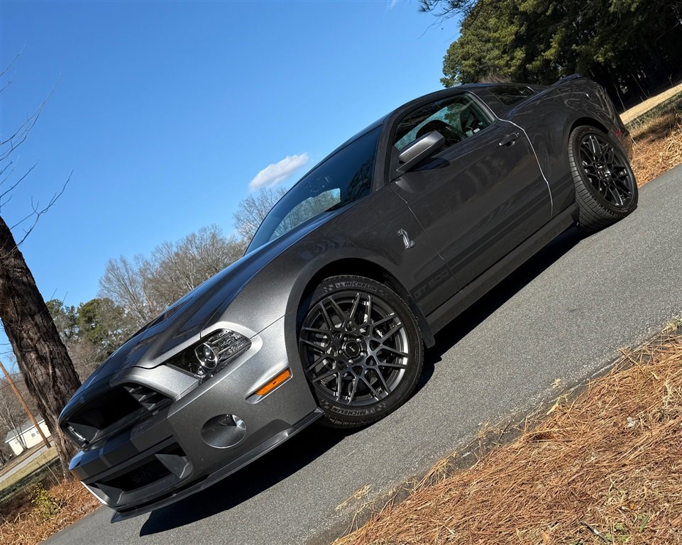 Used 2013 Ford Mustang Shelby GT500 image 3