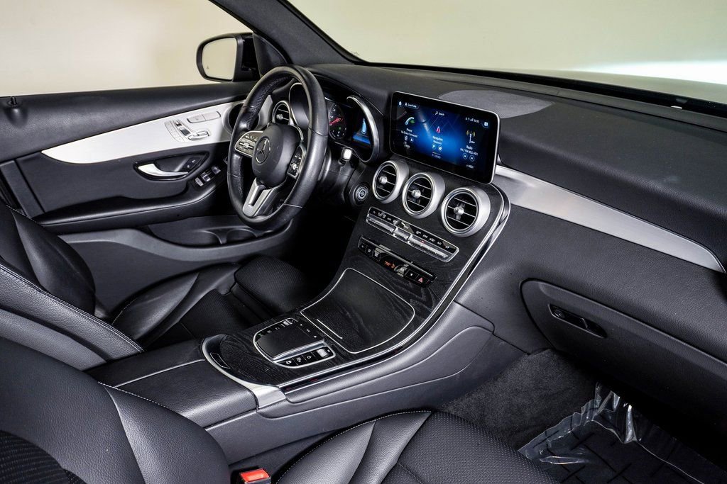 Used 2021 Mercedes-Benz GLC 300 4MATIC image 14