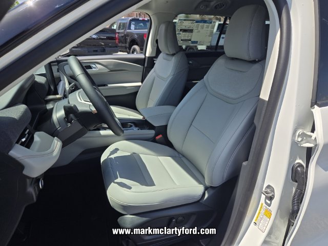 New 2026 Ford Explorer Active w/ Active Comfort Package AWD/4WD image 7
