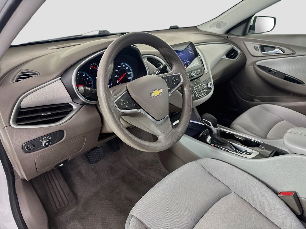 Used 2024 Chevrolet Malibu LT FWD image 9